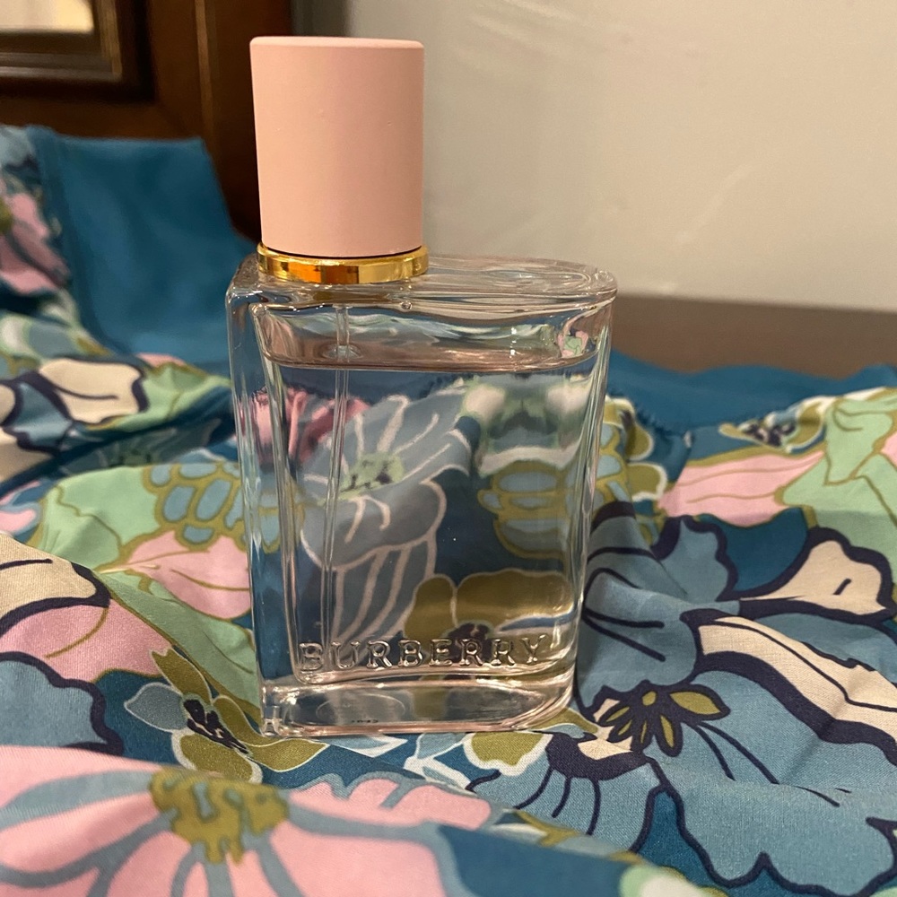 Burberry her perfume